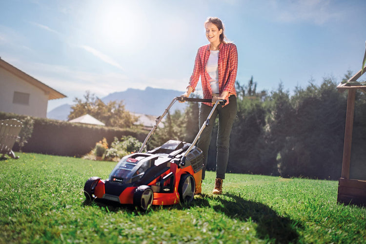 36V Cordless Brushless Lawn Mower, 43cm Cutting Width, 2×4Ah Batteries, 2 Fast Chargers, 63L Grass Bag