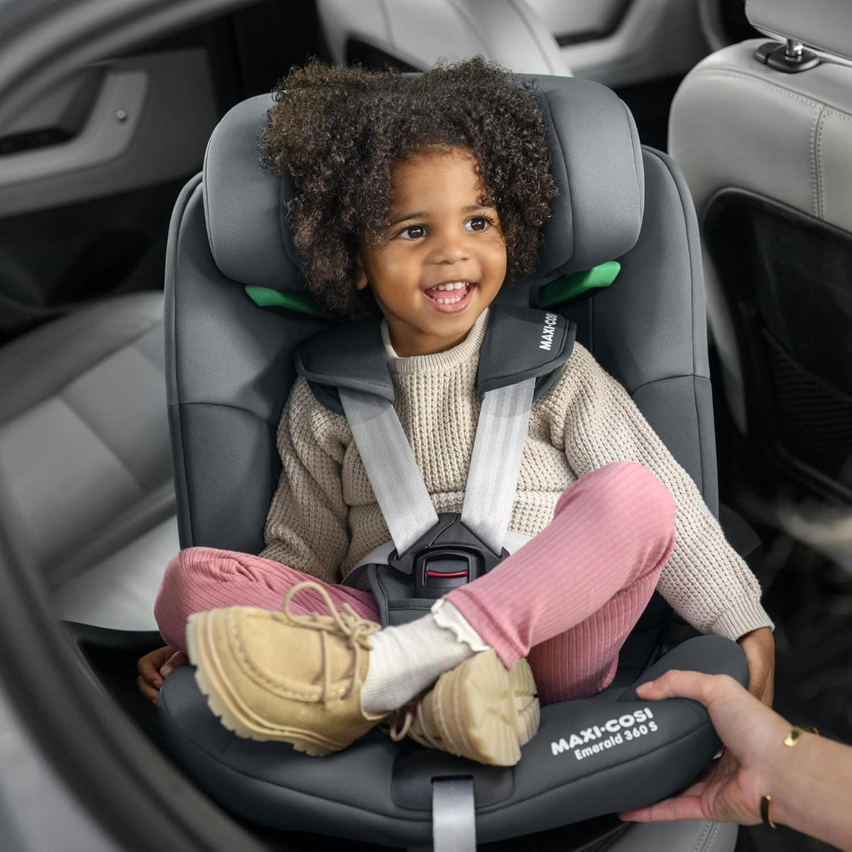 360° Rotating i-Size Child Car Seat with ISOFIX, 4 Recline Positions & Side Protection - Black