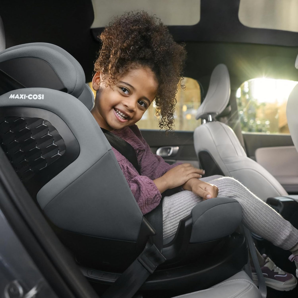 360° Rotating i-Size Child Car Seat with ISOFIX, 4 Recline Positions & Side Protection - Black