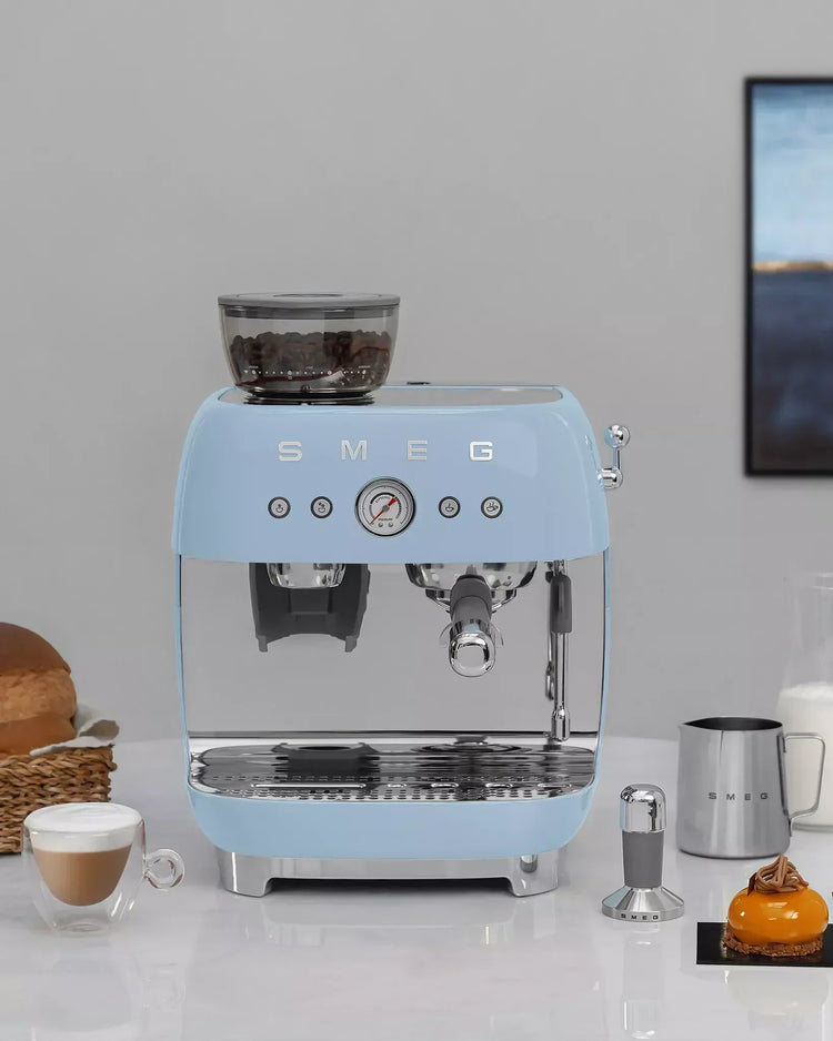 Smeg EGF03PBUK 50s Retro Style Espresso Machine 2.4L 1650W Pastel Blue