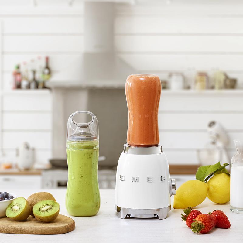 Smeg PBF01WHUK 50s Retro Style Personal Blender 0.6L 300W White