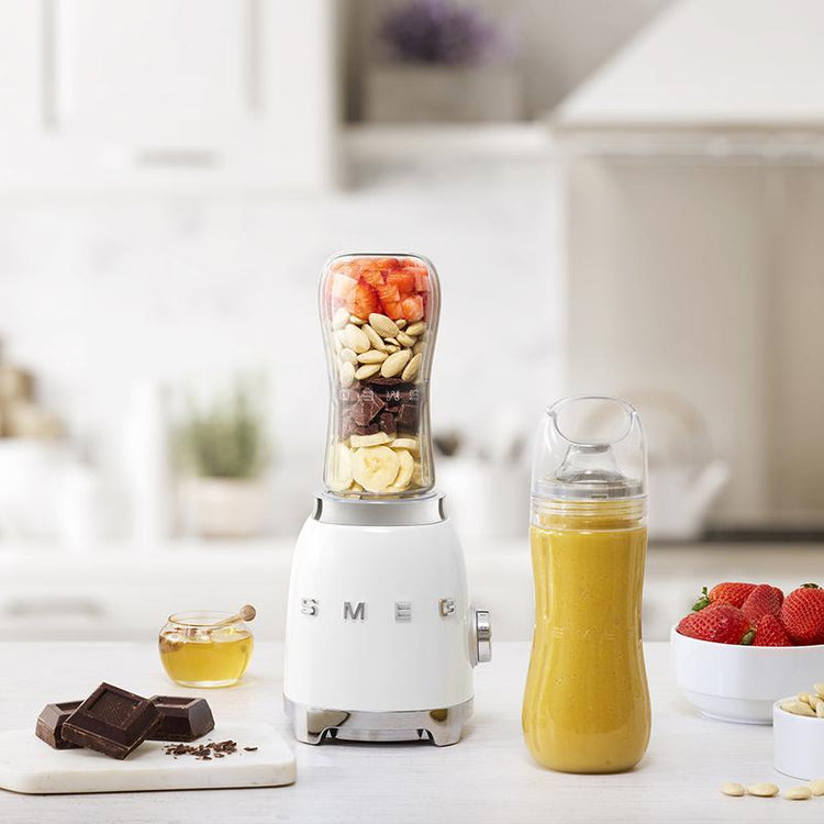 Smeg PBF01WHUK 50s Retro Style Personal Blender 0.6L 300W White